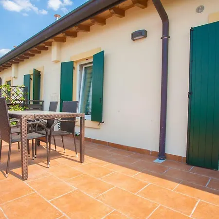 Apartment Gate To Verona